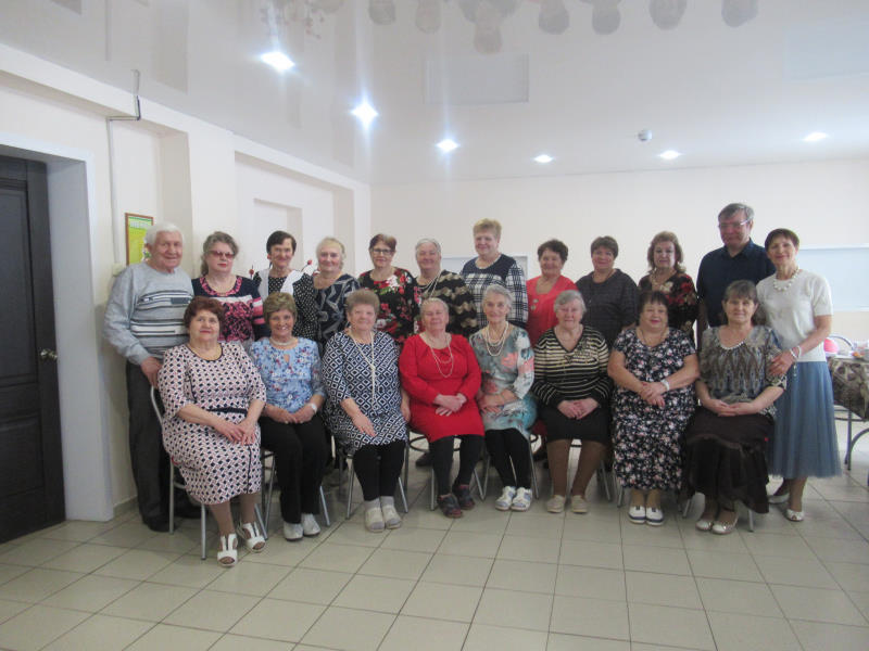 Вступает весна на порог